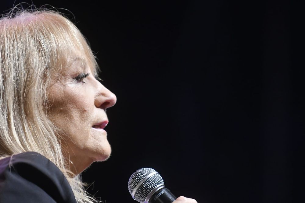 La precandidata del Frente Amplio, Carolina Cosse, habló sobre el proyecto para cambiar la ley de violencia de género