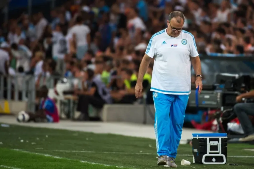 Marcelo Bielsa, renunció en Olympique de Marsella, tras la derrota 1-0 ante Caen