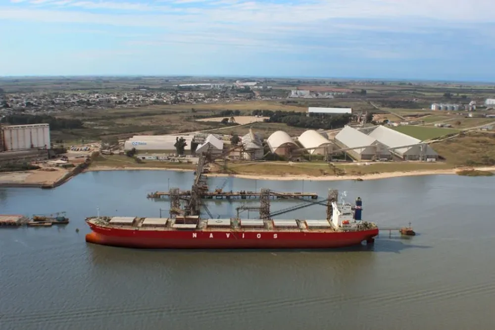 Argentina cobra peaje en hidrovía