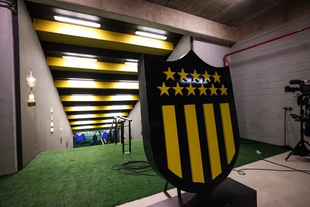 Peñarol hizo un llamado laboral