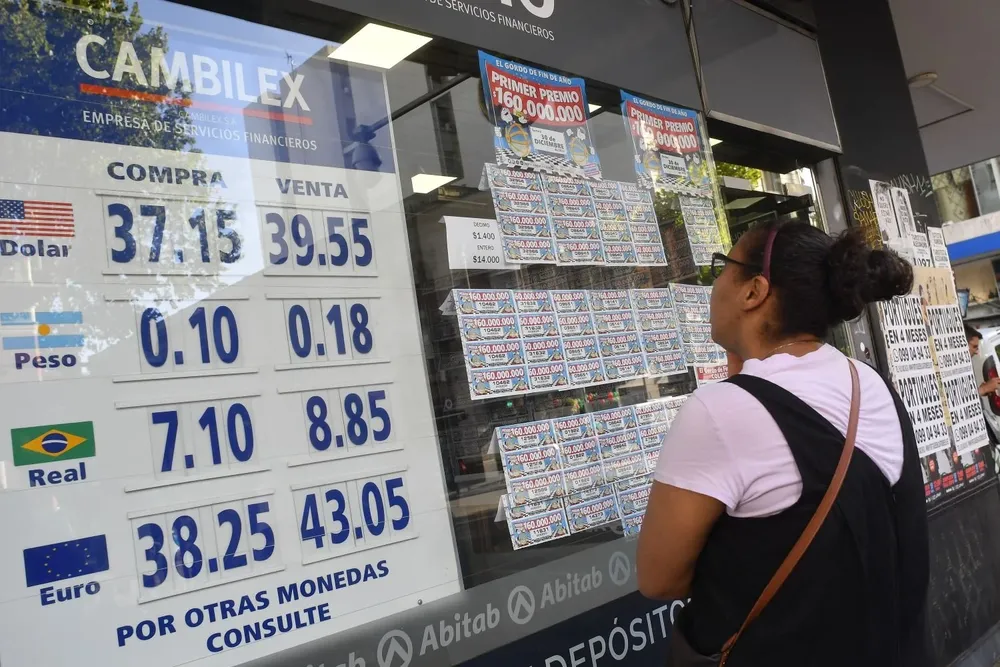 Pizarra de cambio. (Archivo)