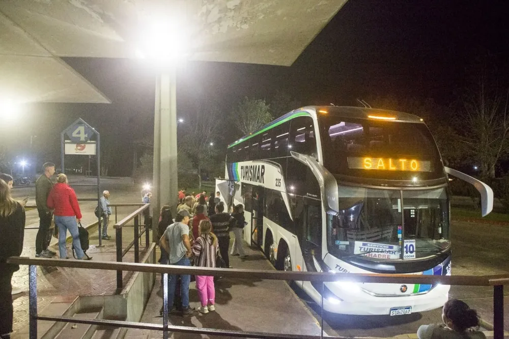 Pasajeros en la Terminal de Maldonado.