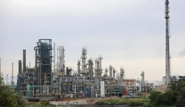 PIT-CNT negocia por conflicto en refinería de La Teja