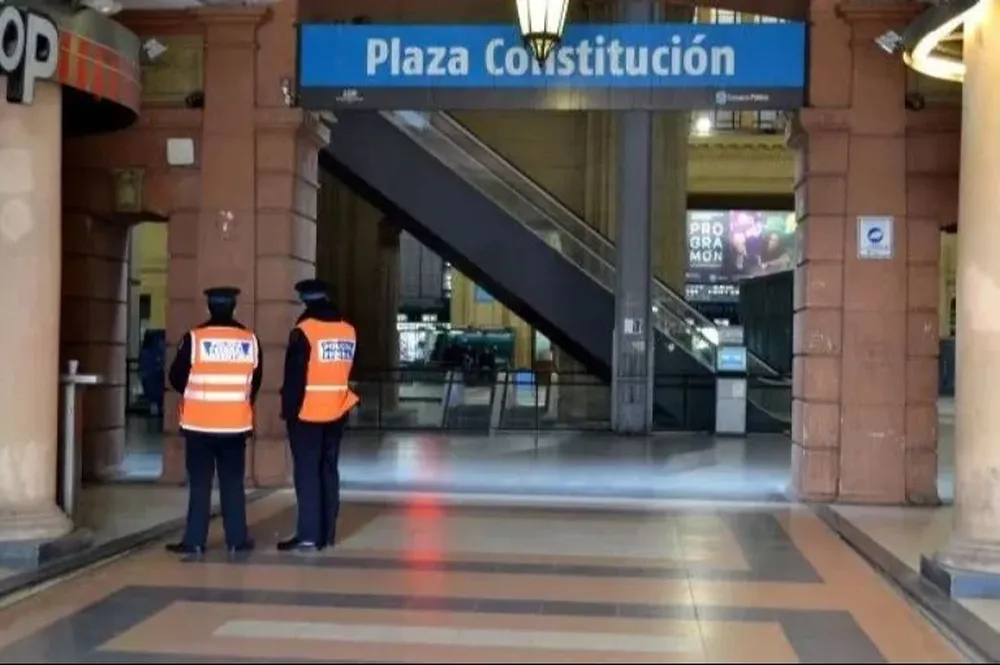 La Policía chequeó una falsa alarma de amenaza de bomba en la estación Constitución