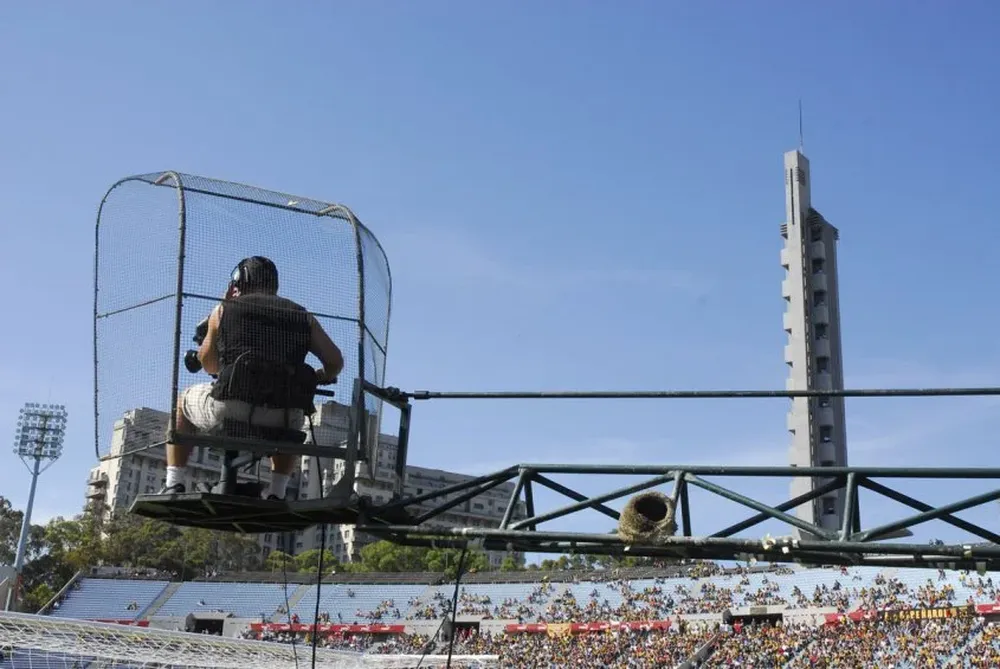 Sindicato de Antel pide saber si la empresa vendió servicios a AUF para transmitir partidos de Uruguay