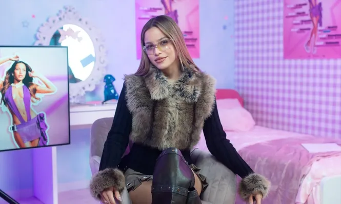 La cantante Emilia posa tras una entrevista para Europa Press, a 23 de enero de 2024, en Madrid