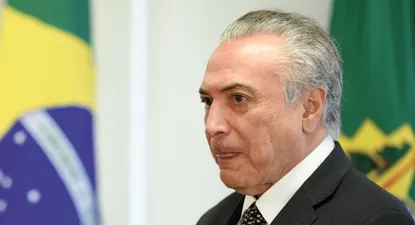 Retorna a Brasil el pesimismo económico por crisis política