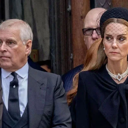 El príncipe William, su tío, Andrés y la princesa Kate.