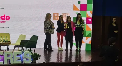 DERES premió a Arredo por promover el derecho de las personas a cuidar y ser cuidadas