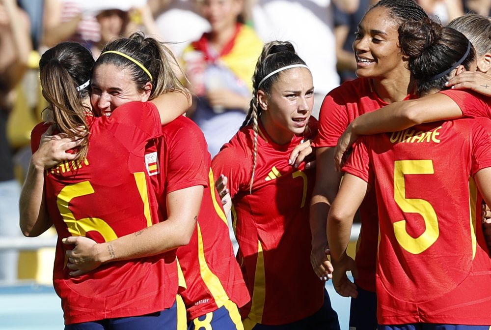España debuta con triunfo en los Juegos Olímpicos.
