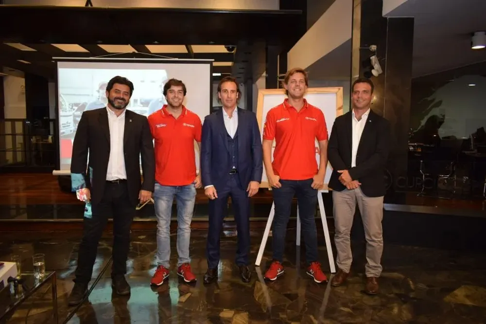 Roberto Etchegoinberry, Gonzalo Relly, Alejandro Curcio, Fernándo Etchegorry y Marcelo Corrado