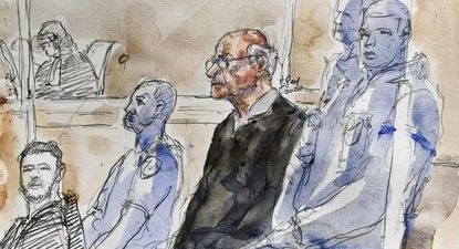 El cirujano retirado enfrentará un juicio sin precedentes en Vannes, Francia