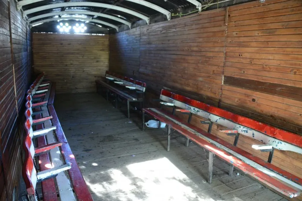 El vagón donde se cambian los juveniles de Quinta y Séptima división