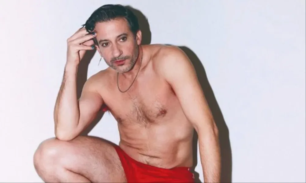 Alfonso Tort protagoniza El cuerpo más bonito que se habrá encontrado nunca en este lugar