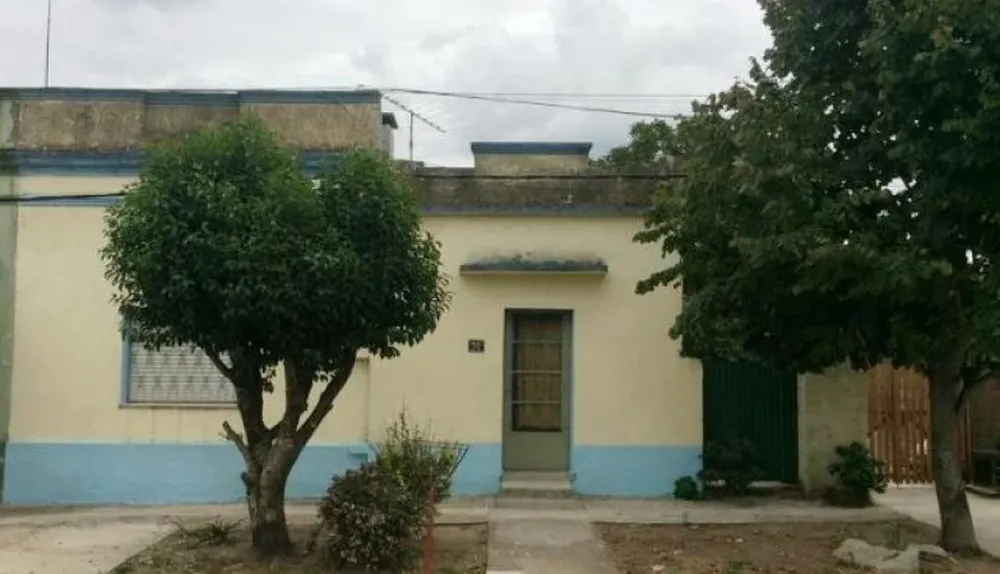 La propiedad tiene un área de superficie de 43 m2.