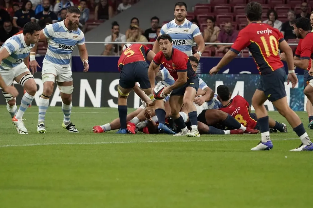 España enfrentando a Los Pumas.