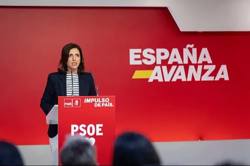 La portavoz del PSOE, Esther Peña.