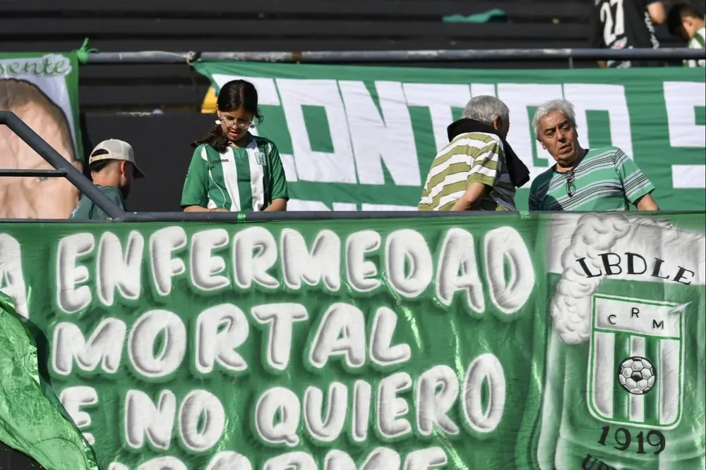 Racing enfrenta a Cerro Largo