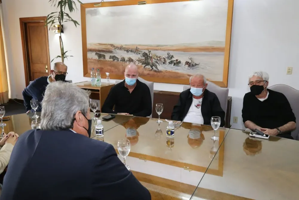 Reunión entre el intendente Antía y Naguib Sawiris