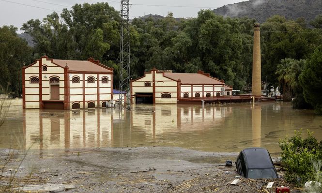 Una zona inundada en Málaga, tras el fuerte temporal del martes. EFE