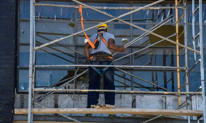 Qué día y de qué forma cobran el aguinaldo los trabajadores de la construcción