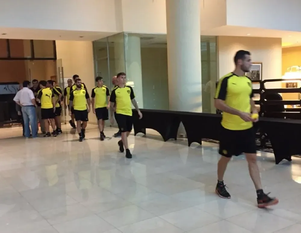 Jugadores de Peñarol en el hotel de Tucumán