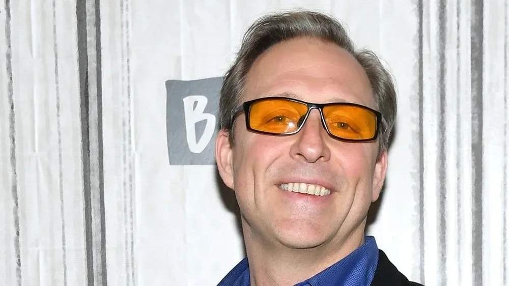 Asprey ha financiado parte de sus tratamientos vendiendo un café con mantequilla llamado Bulletproof.