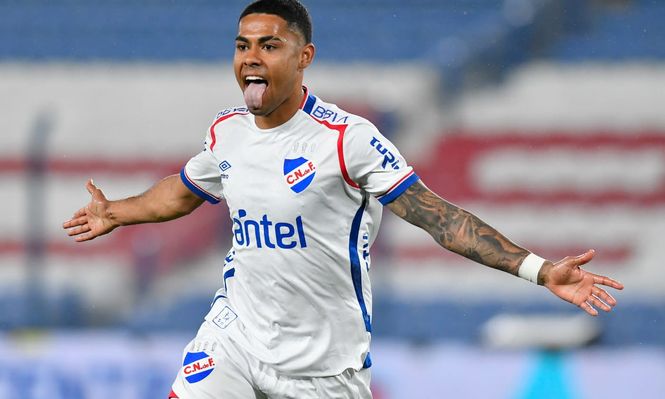 Juan Cruz De los Santos anotó para Nacional contra Progreso por el Torneo Clausura