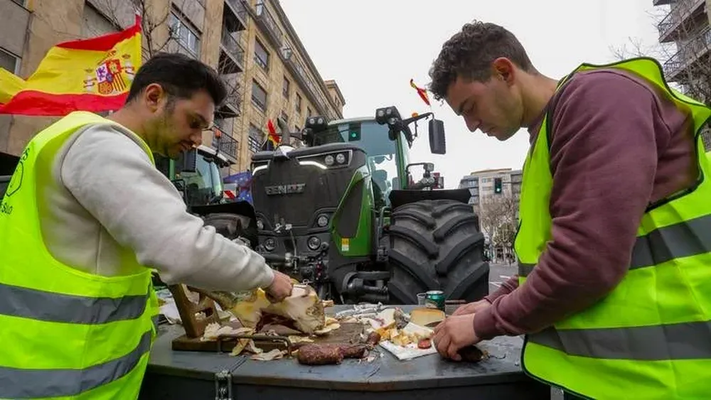 Pausa para el almuerzo durante una tractorada