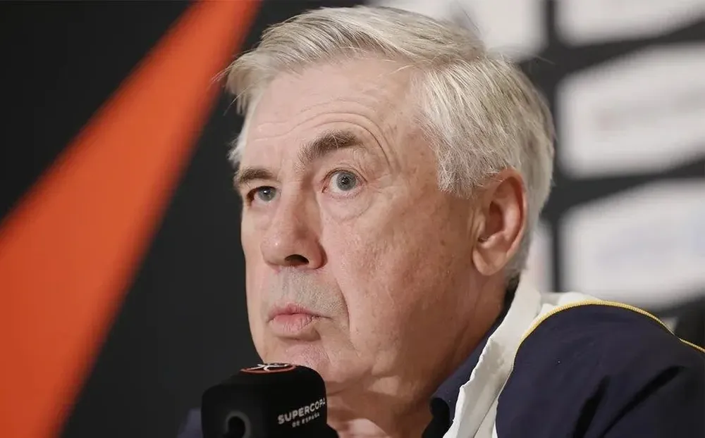 Ancelotti en rueda de prensa.