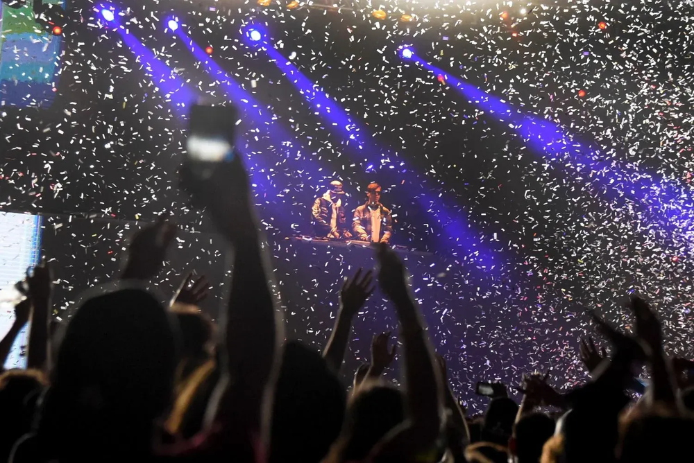 Punta del Este se transforma en un destino perfecto durante la temporada de verano, ofreciendo un ambiente único que atrae a visitantes de todo el mundo.&nbsp;