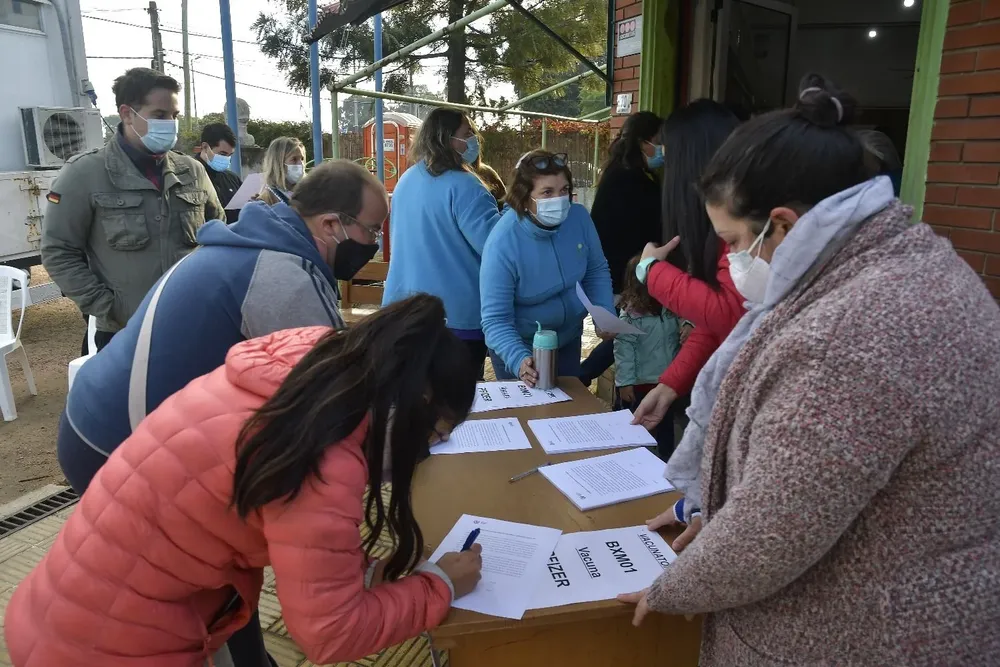 Vacunación Barrio a Barrio comienza este lunes en Montevideo