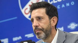 Jorge Bava en su presentación en Nacional junto a su cuerpo técnico