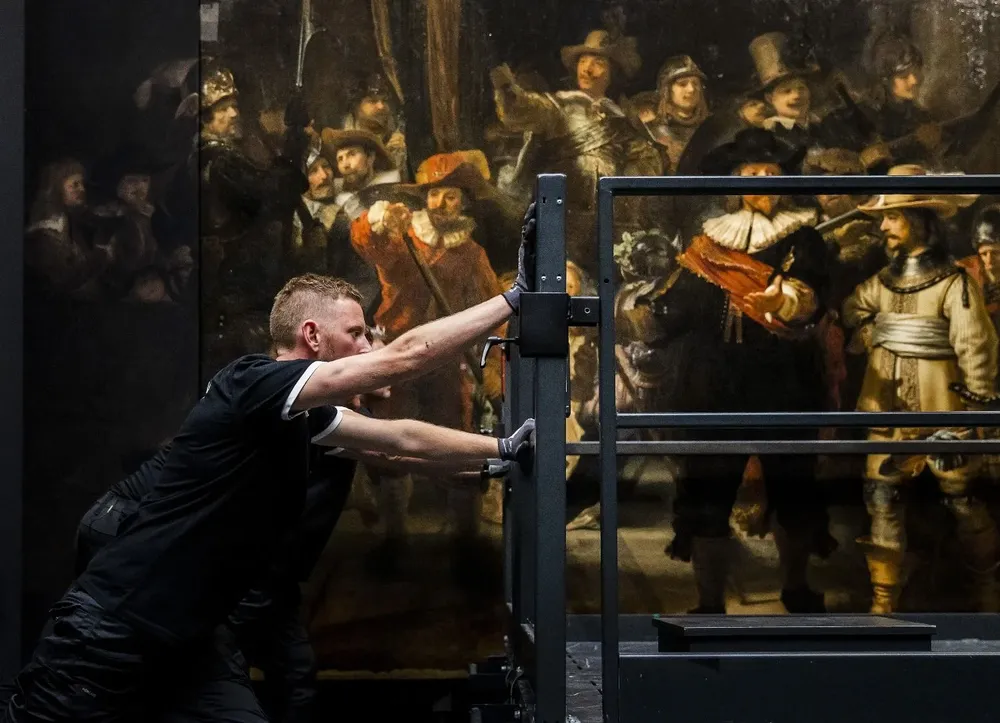 La ronda de noche fue pintada por Rembrandt hace más de 300 años