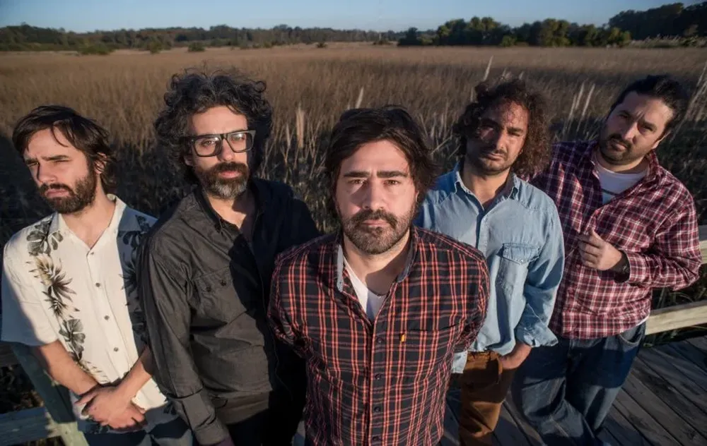 Los Socio: Fede Graña, Enrique Checo Anselmi, Federico Lima, Santiago Juan y Gerardo Gonzales