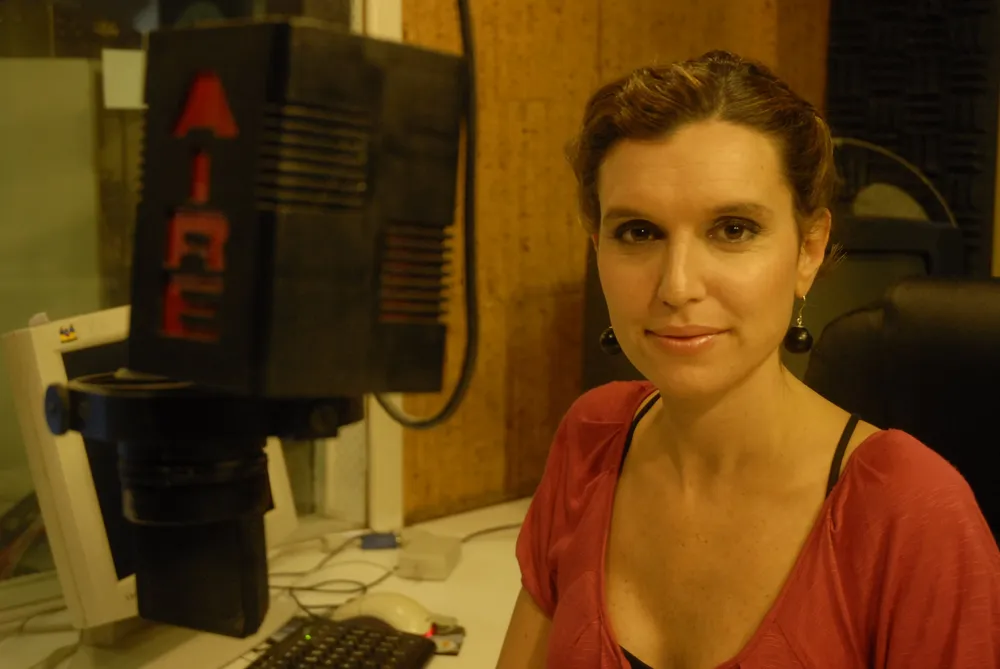 Clara Berenbau, profesional delante de la cámara o frente al micrófono