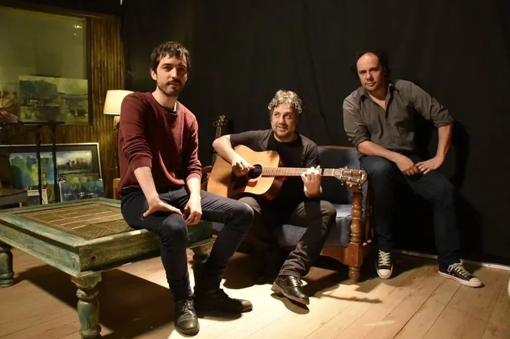 Franny Glass (Gonzalo Deniz), Garo Arakelián y Diego Presa