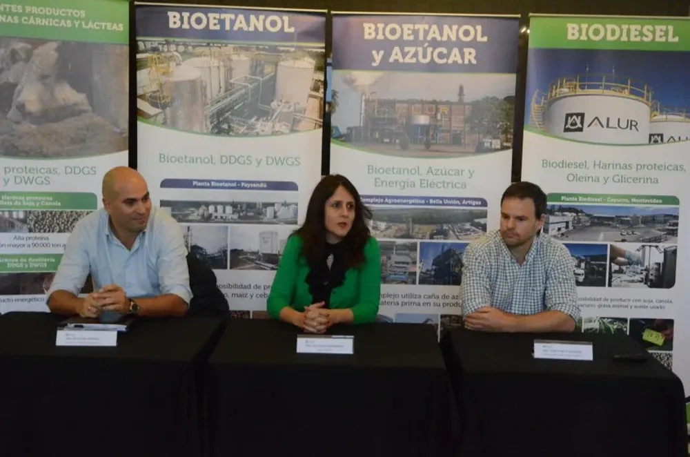 Nicolás Ferrari, Victoria Hernández y Juan Pablo Silveira realizaron los anuncios.