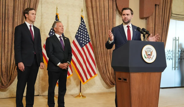 JD Vance habla en Islamabad, antes de regresar a EEUU sin acuerdos.