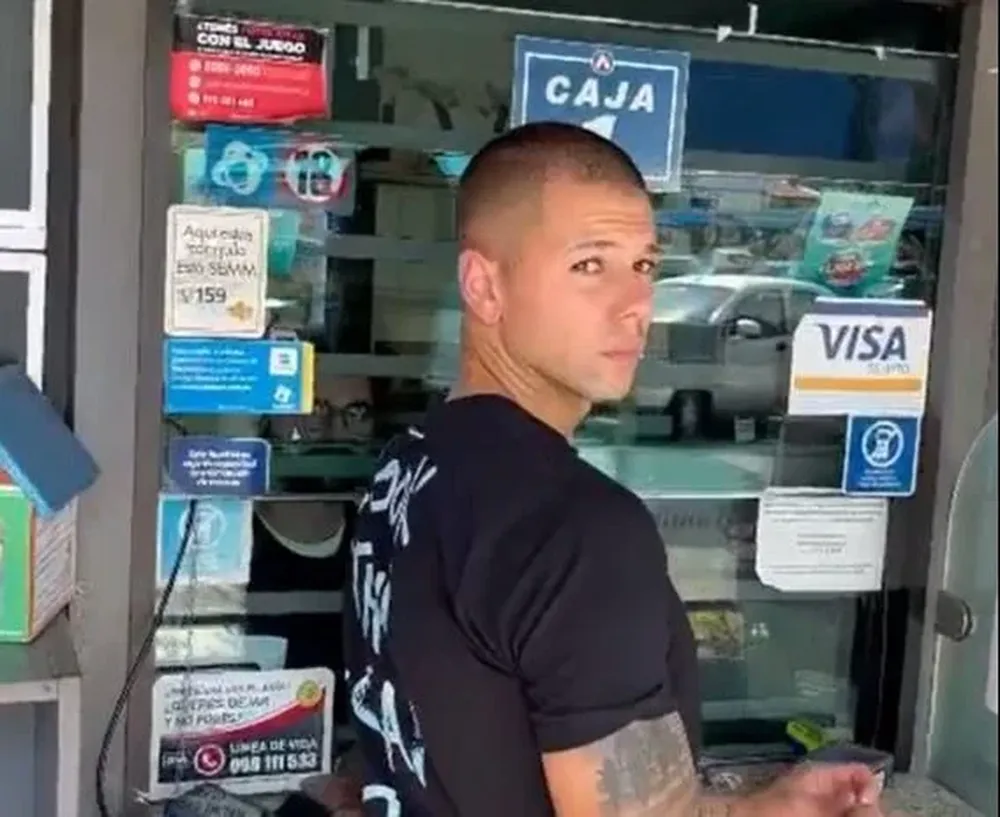 El video viral de Leo Coelho, de Peñarol, hostilizado por un hincha de Nacional