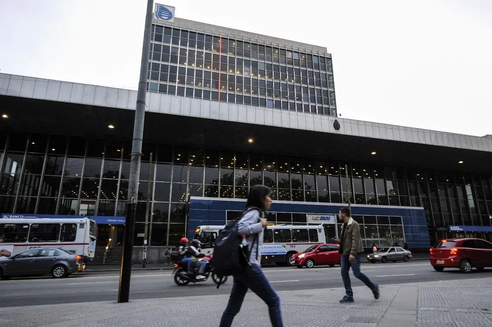 Las sucursales del Banco República estarán cerradas durante este lunes por un paro resuelto por AEBU