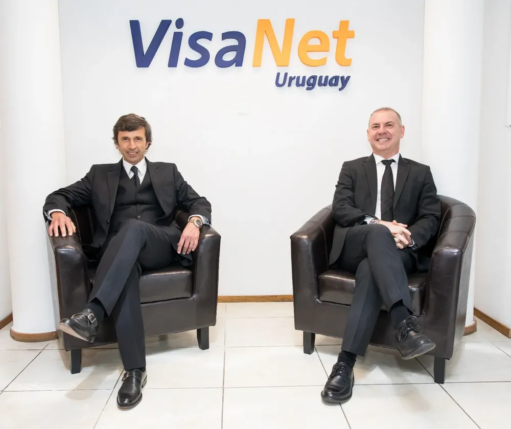 Sergio J. Cestau se retira de la empresa y es reemplazado por Alberto Mello.