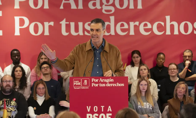 Pedro Sánchez, durante el acto en Teruel en el que fue insultado.