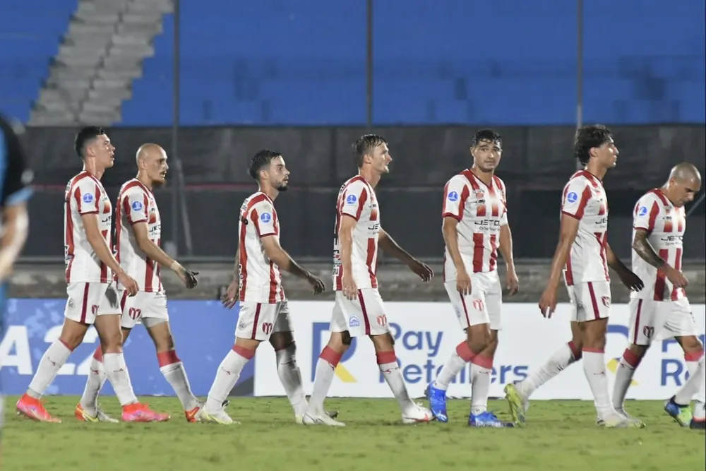 Jugadores de River en el partido contra Racing