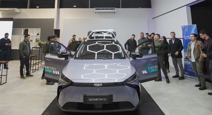 Geely Geometry C: el SUV del futuro llegó a Uruguay