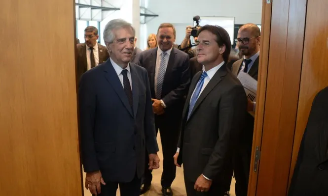 Descartan suba de tarifas en enero; Lacalle espera que se actúe responsablemente