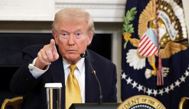 Trump escala la tensión con Petro: EEUU sanciona al presidente de Colombia, su familia y un ministro Trump escala la tensión con Petro: EEUU sanciona al presidente de Colombia, su familia y un ministro