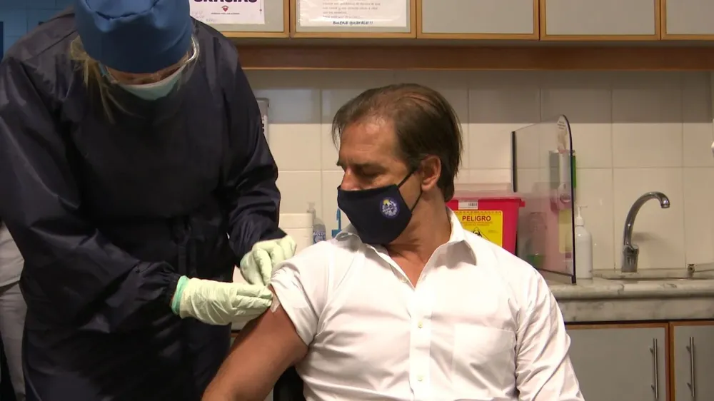 Lacalle se vacunó el lunes en el Maciel