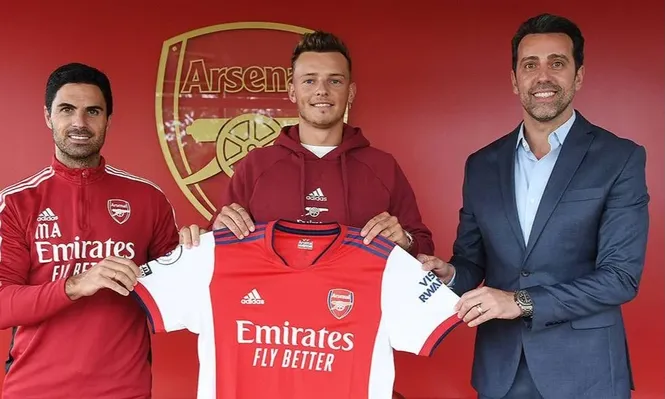 Arsenal fichó a Ben White por 58 millones de euros