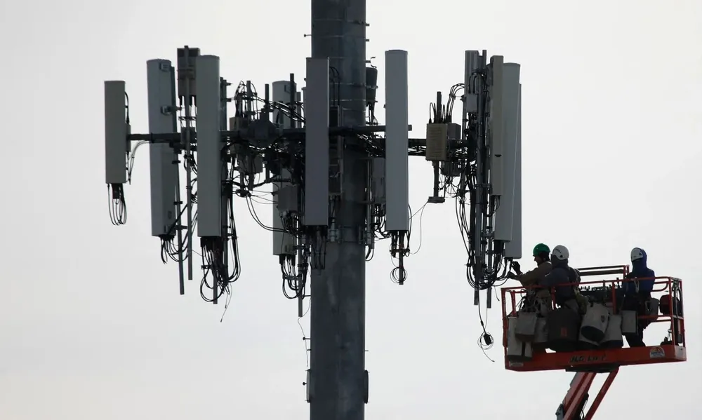 Los países compiten por atraer inversiones en materia de telecomunicaciones, con el propósito de estar a la vanguardia respecto a la conectividad